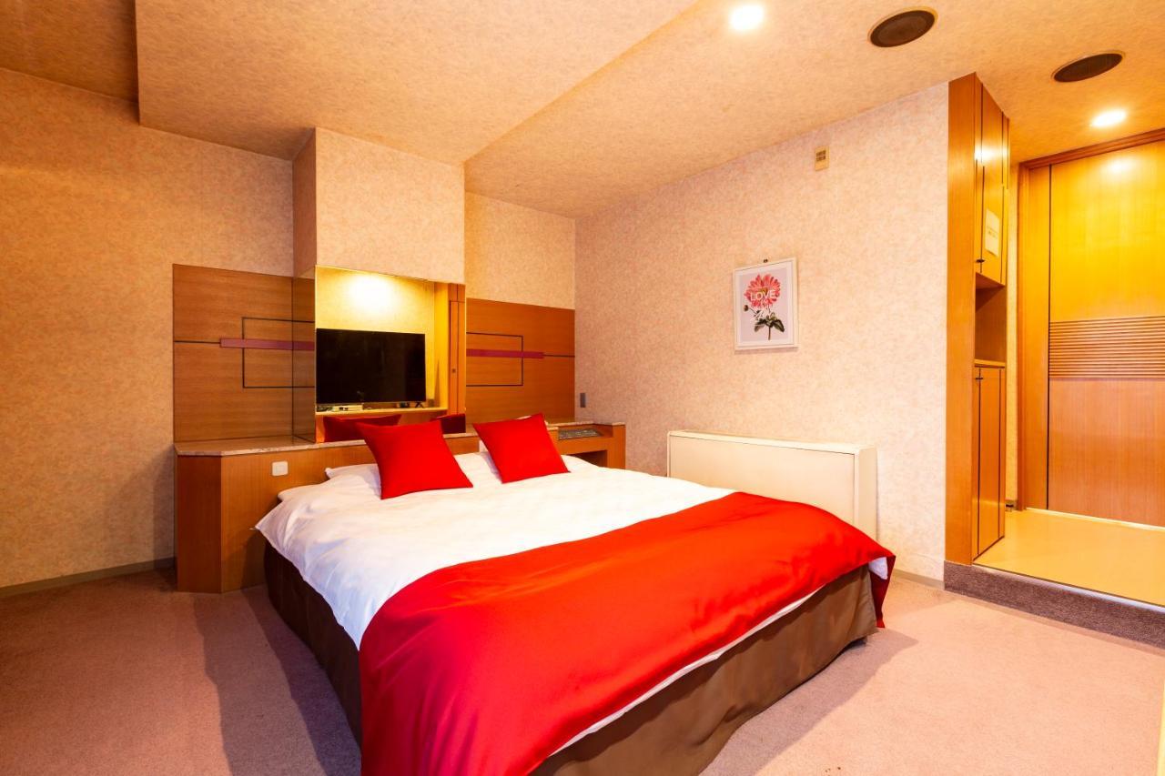 Hotel Liberty Kochi (Adults Only) Εξωτερικό φωτογραφία