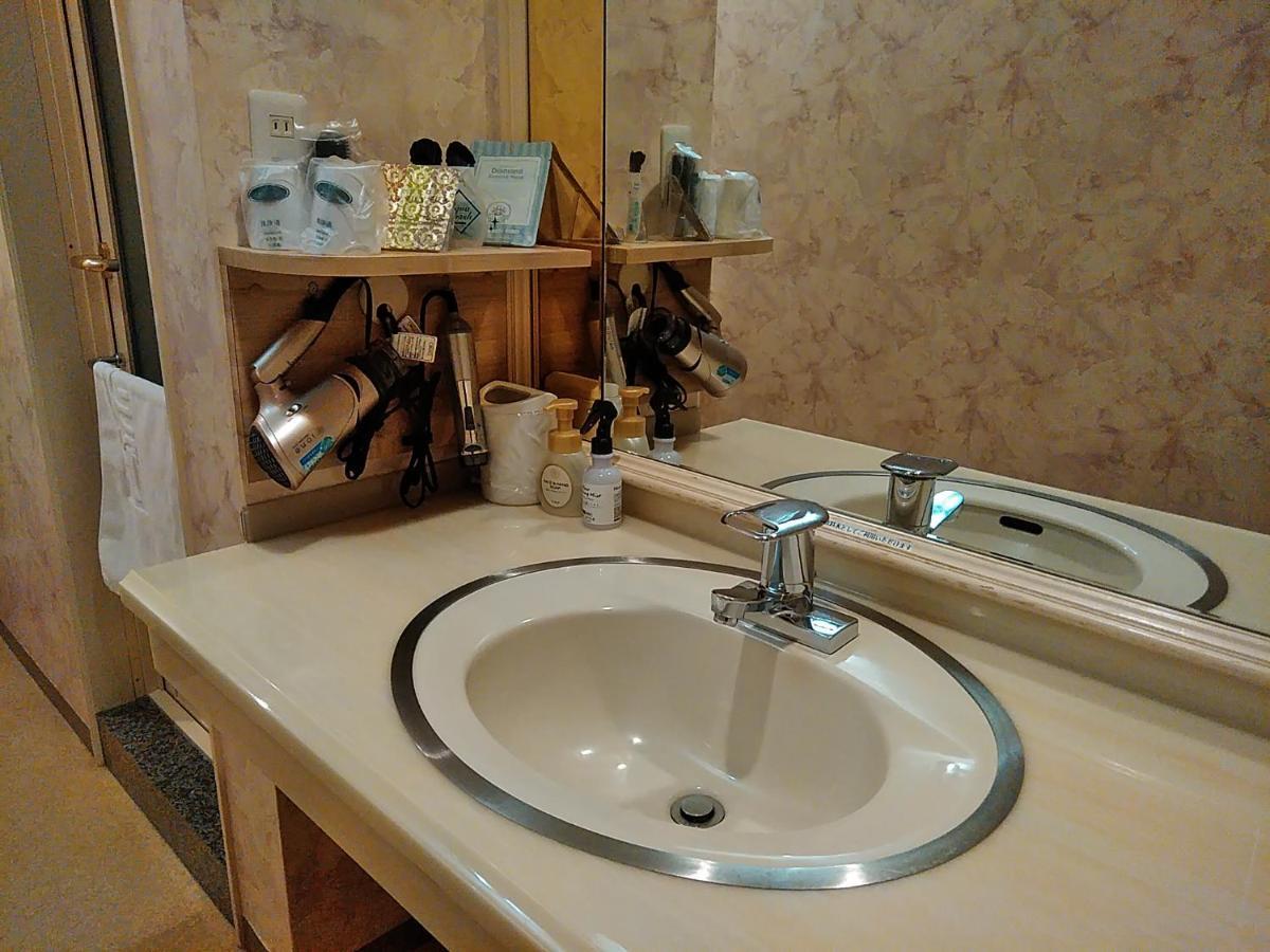 Hotel Liberty Kochi (Adults Only) Εξωτερικό φωτογραφία