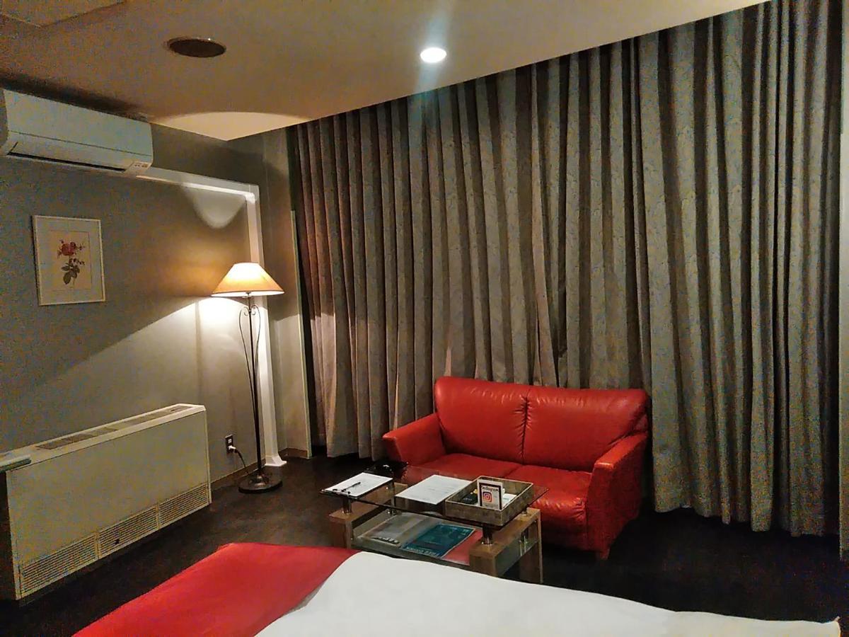 Hotel Liberty Kochi (Adults Only) Εξωτερικό φωτογραφία